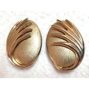 Vtg 50s Mid Century Aluminum Clip‑On Earrings Textured Goldtone Oval Retro 1.5”